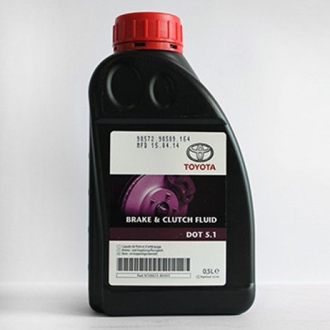 Тормозная жидкость Toyota DOT-5.1 Brake & Clutch Fluid 0,5 л (0882380005)