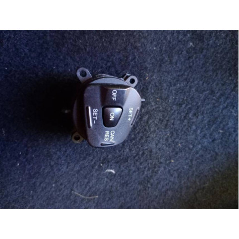 Кнопки руля правая сторона Ford Fiesta MK7 2014-2019